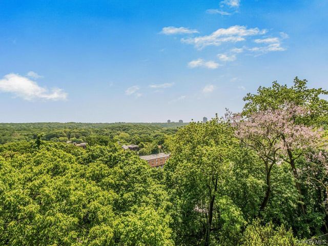 5500 5500 Fieldstone Road, Bronx, NY 10471