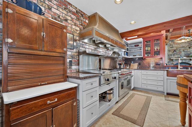 4810 Robledo Dr, Placerville, CA 95667