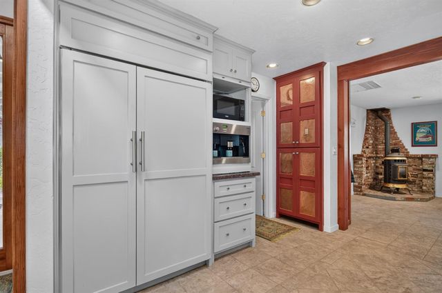 4810 Robledo Dr, Placerville, CA 95667