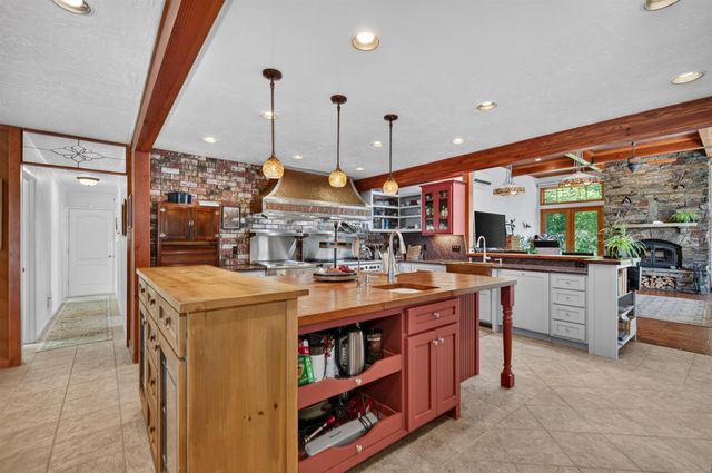 4810 Robledo Dr, Placerville, CA 95667