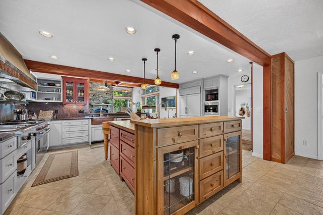 4810 Robledo Dr, Placerville, CA 95667