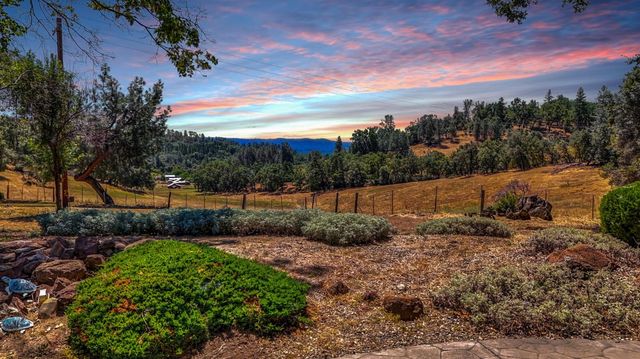 4810 Robledo Dr, Placerville, CA 95667