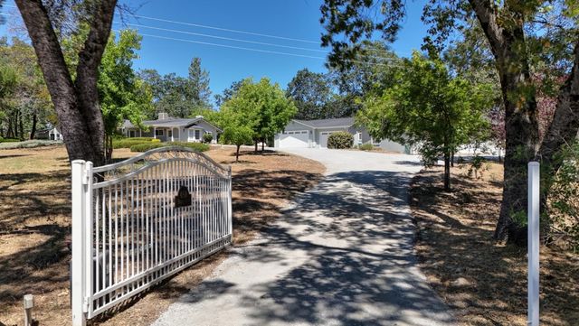 4810 Robledo Dr, Placerville, CA 95667