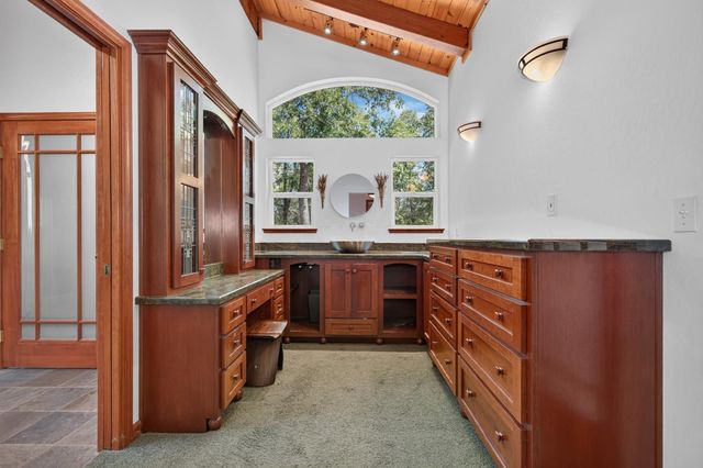 4810 Robledo Dr, Placerville, CA 95667