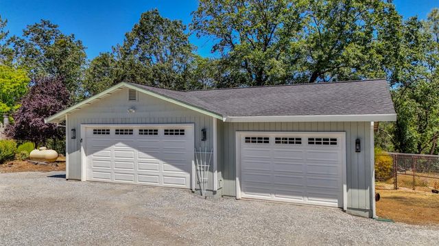 4810 Robledo Dr, Placerville, CA 95667