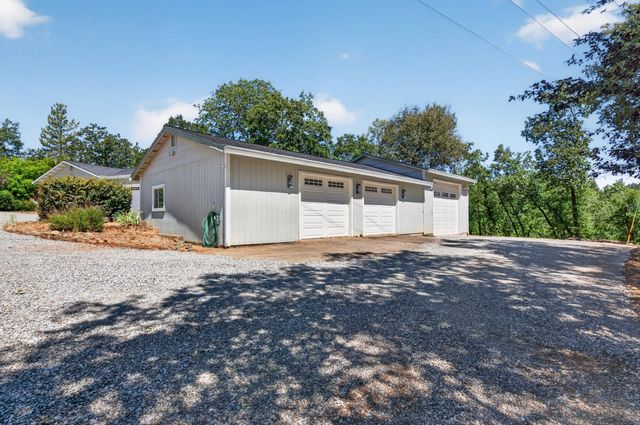 4810 Robledo Dr, Placerville, CA 95667