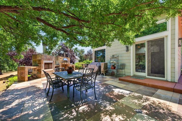 4810 Robledo Dr, Placerville, CA 95667