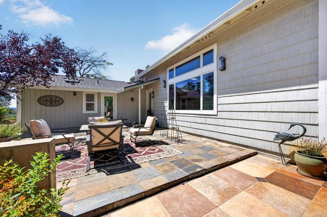 4810 Robledo Dr, Placerville, CA 95667