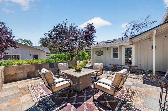 4810 Robledo Dr, Placerville, CA 95667