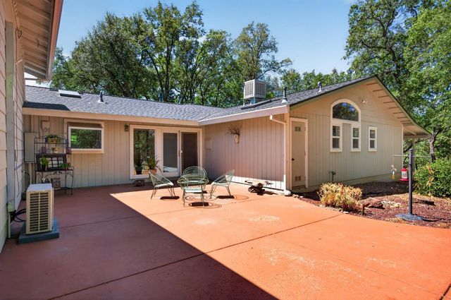 4810 Robledo Dr, Placerville, CA 95667