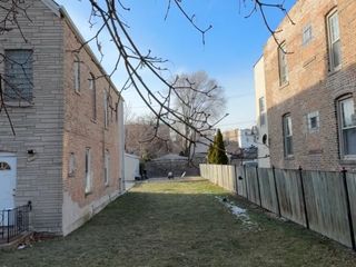1410 N Avers Avenue, Chicago, IL 60651
