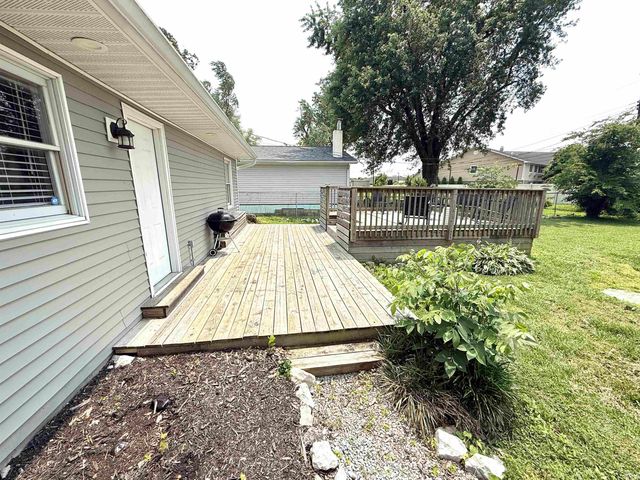 3833 Clover Drive, Newburgh, IN 47630