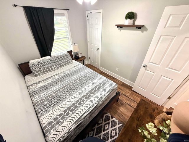 3833 Clover Drive, Newburgh, IN 47630