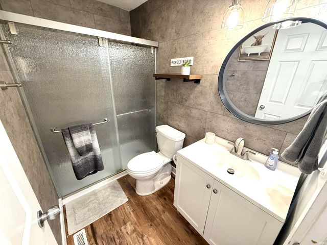 3833 Clover Drive, Newburgh, IN 47630