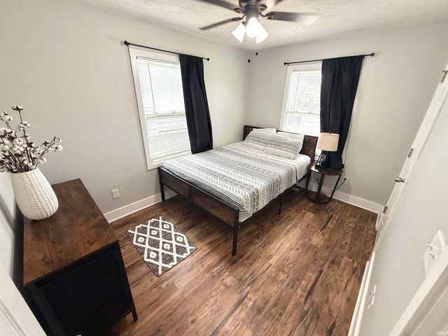 3833 Clover Drive, Newburgh, IN 47630