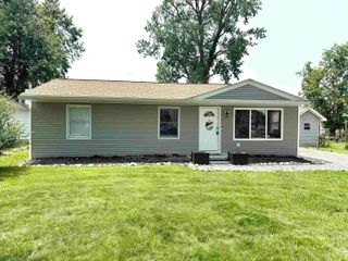 3833 Clover Drive, Newburgh, IN 47630