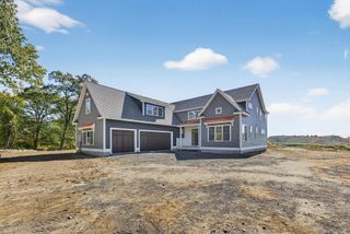 258 North Amherst Road # 34, Bedford, NH 03110