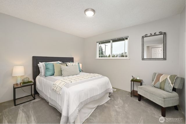 19718 12th Avenue NW, Shoreline, WA 98177