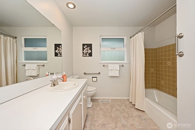 19718 12th Avenue NW, Shoreline, WA 98177