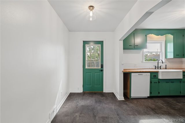 2635 Porter Road, Niagara Falls, NY 14305