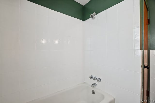 2635 Porter Road, Niagara Falls, NY 14305