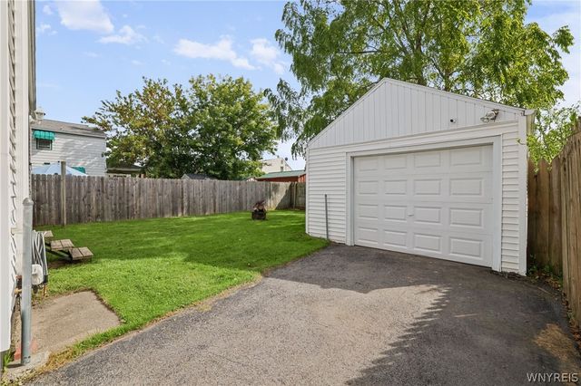 2635 Porter Road, Niagara Falls, NY 14305