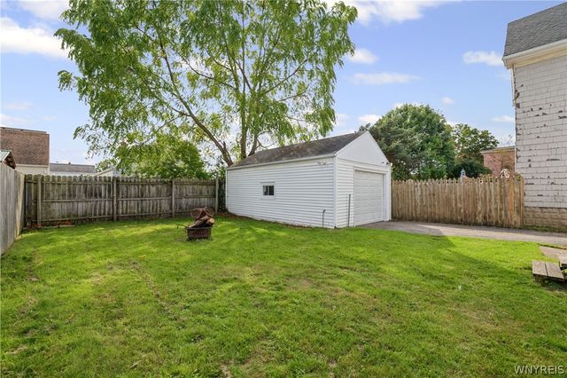 2635 Porter Road, Niagara Falls, NY 14305