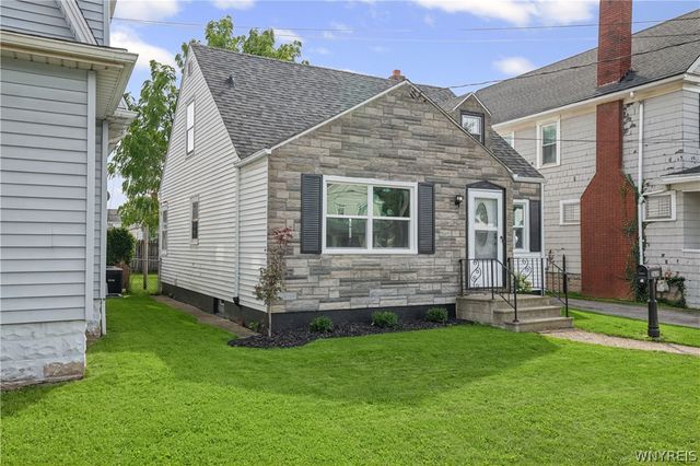 2635 Porter Road, Niagara Falls, NY 14305