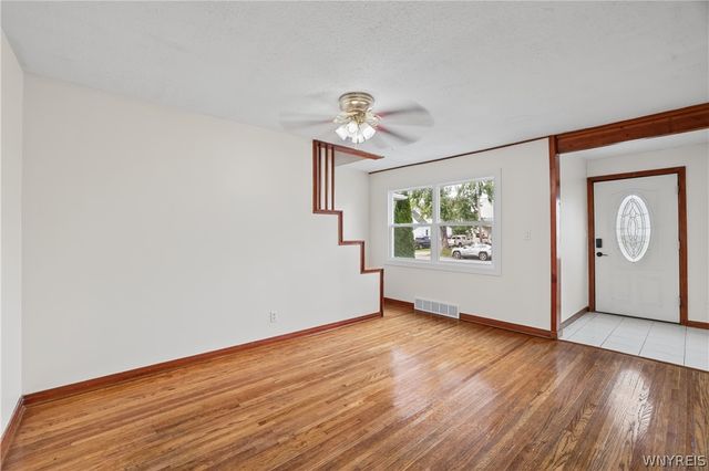2635 Porter Road, Niagara Falls, NY 14305