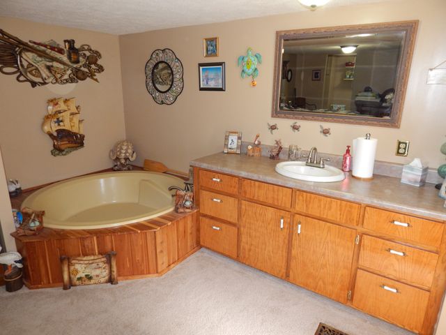 6223 Beech Creek Rd, Clifton, TN 38425