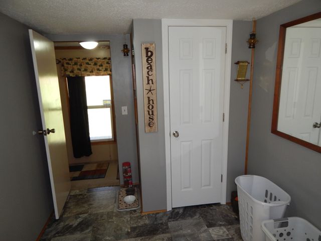 6223 Beech Creek Rd, Clifton, TN 38425