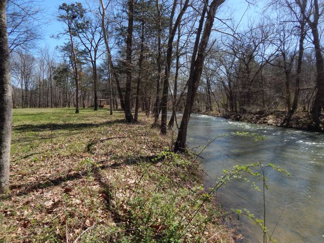 6223 Beech Creek Rd, Clifton, TN 38425