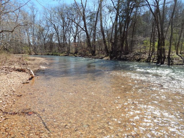 6223 Beech Creek Rd, Clifton, TN 38425