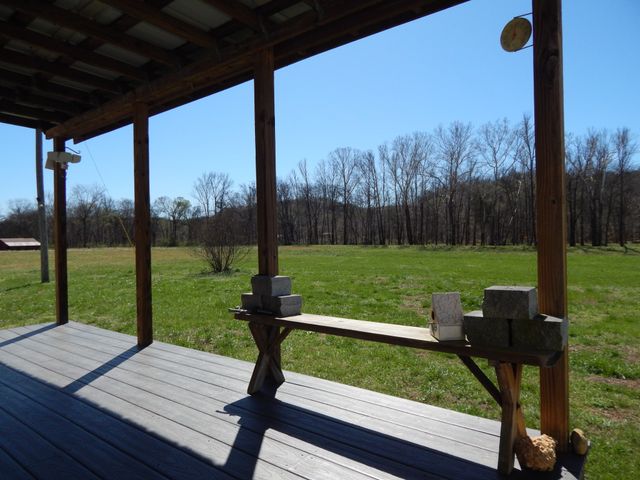 6223 Beech Creek Rd, Clifton, TN 38425