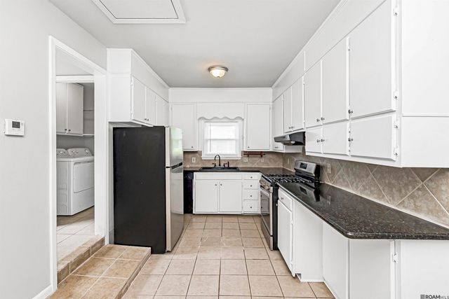 12805 Ina Dr, Walker, LA 70785