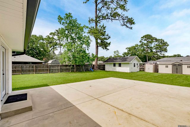 12805 Ina Dr, Walker, LA 70785
