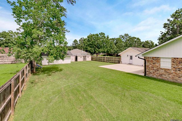 12805 Ina Dr, Walker, LA 70785