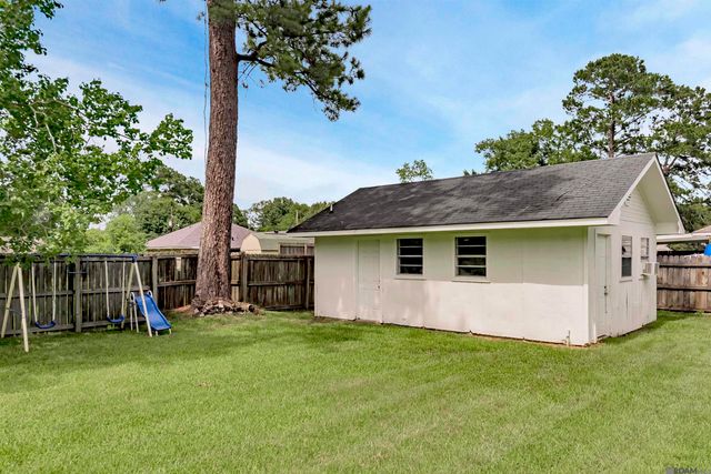 12805 Ina Dr, Walker, LA 70785