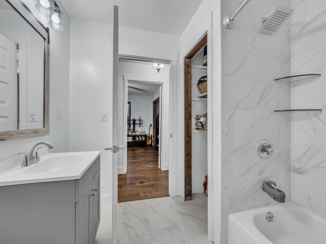 4055 Erin Rd, Mc Ewen, TN 37101