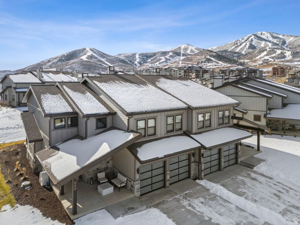 Image 3 of property listing at 867 W BEEK CIR #176, Heber City, UT 84032