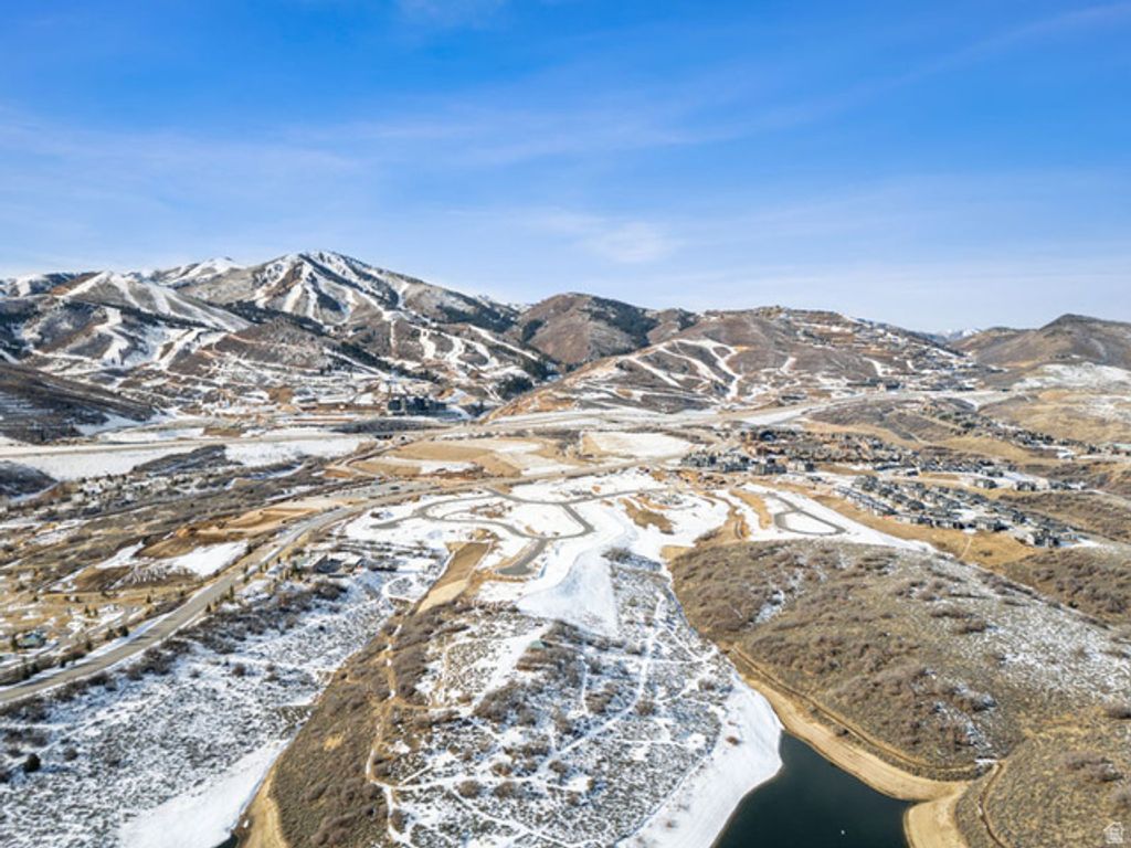 Image 29 of property listing at 867 W BEEK CIR #176, Heber City, UT 84032