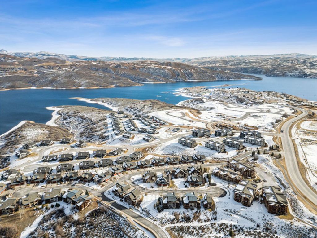 Image 31 of property listing at 867 W BEEK CIR #176, Heber City, UT 84032
