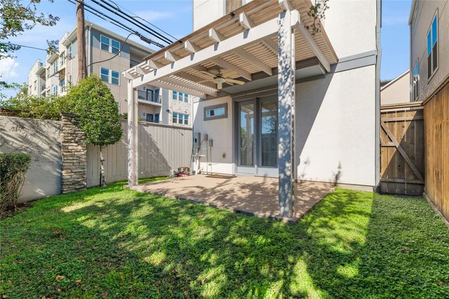 6759 Highclere Manor Lane, Houston, TX 77055