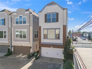 6759 Highclere Manor Lane, Houston, TX 77055