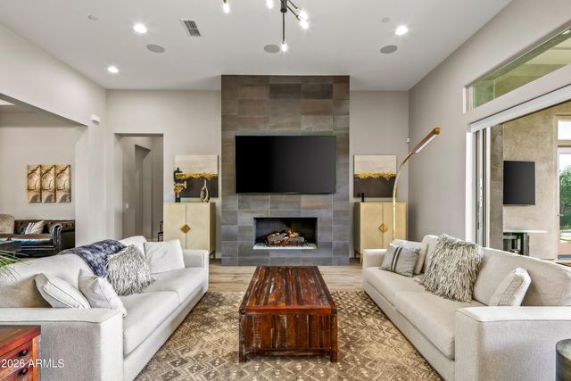 8555 E EAGLE CLAW Drive, Scottsdale, AZ 85266