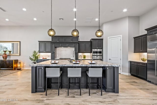 8555 E EAGLE CLAW Drive, Scottsdale, AZ 85266