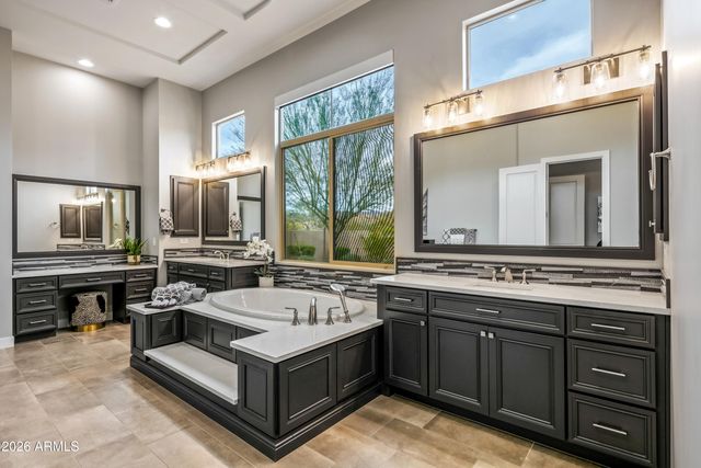 8555 E EAGLE CLAW Drive, Scottsdale, AZ 85266