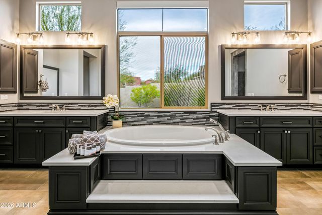 8555 E EAGLE CLAW Drive, Scottsdale, AZ 85266