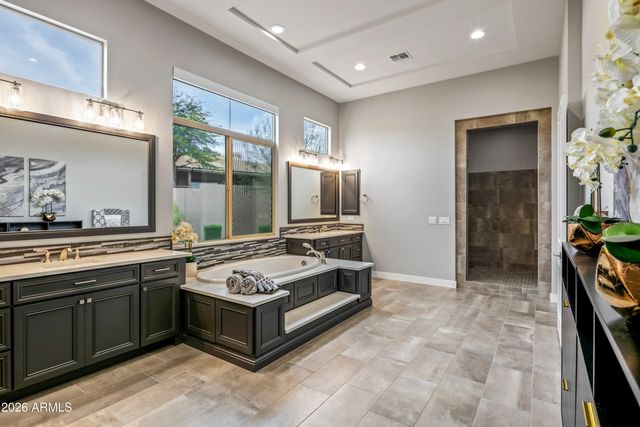 8555 E EAGLE CLAW Drive, Scottsdale, AZ 85266