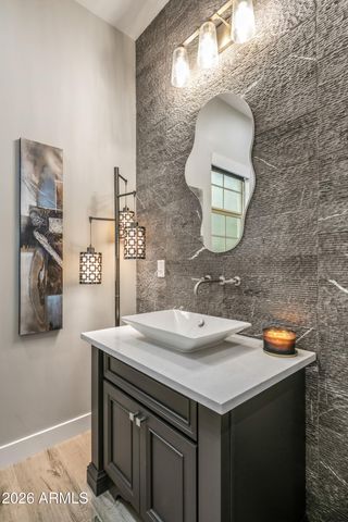 8555 E EAGLE CLAW Drive, Scottsdale, AZ 85266